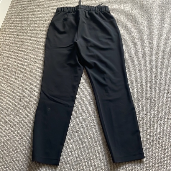 Lululemon black pant Sz 4 - Picture 4 of 6